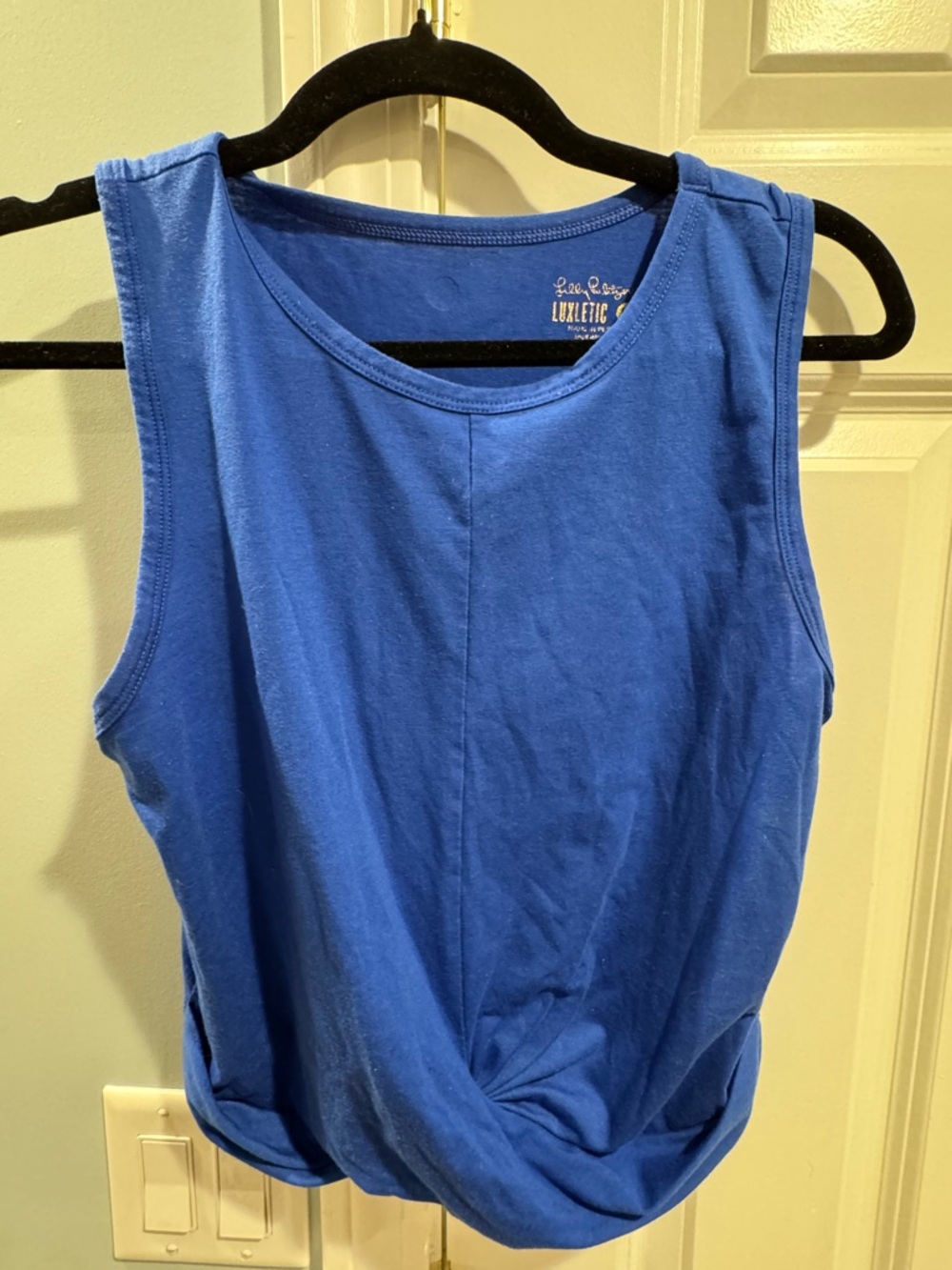 Lilly Pulitzer Luxletic Twist Front Crop Top